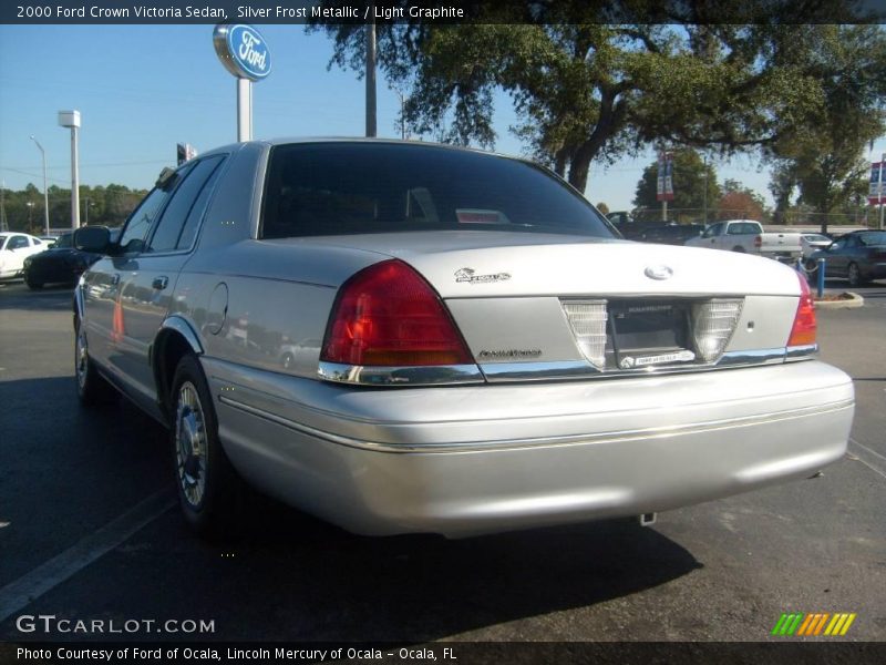 Silver Frost Metallic / Light Graphite 2000 Ford Crown Victoria Sedan