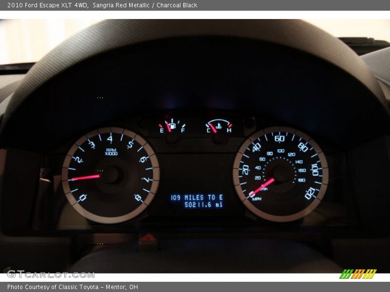 Sangria Red Metallic / Charcoal Black 2010 Ford Escape XLT 4WD