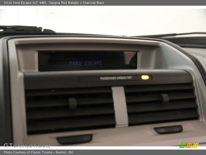 Sangria Red Metallic / Charcoal Black 2010 Ford Escape XLT 4WD