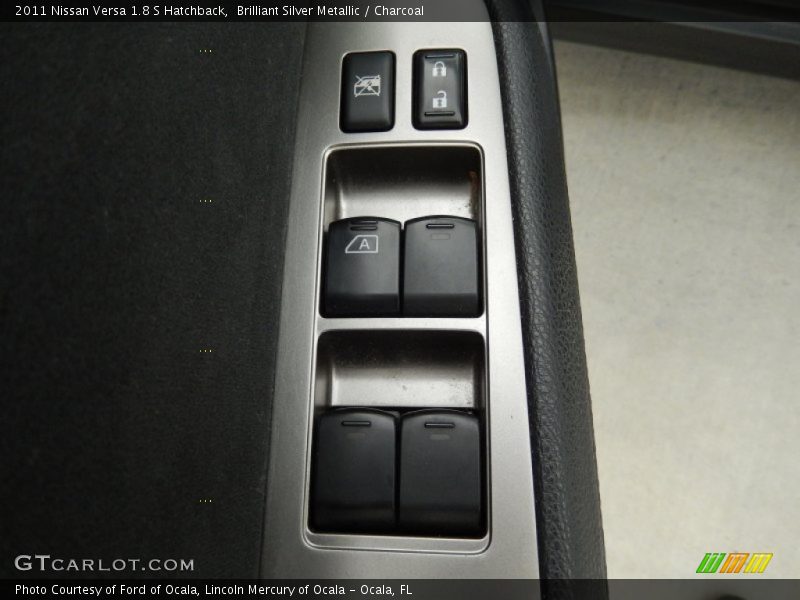 Brilliant Silver Metallic / Charcoal 2011 Nissan Versa 1.8 S Hatchback