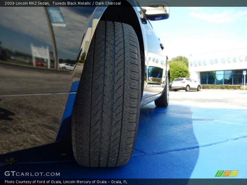 Tuxedo Black Metallic / Dark Charcoal 2009 Lincoln MKZ Sedan