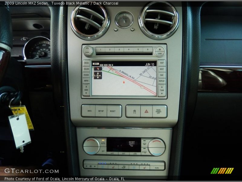 Tuxedo Black Metallic / Dark Charcoal 2009 Lincoln MKZ Sedan