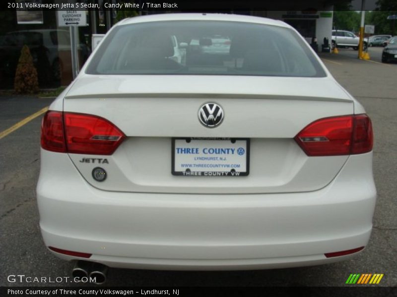 Candy White / Titan Black 2011 Volkswagen Jetta S Sedan