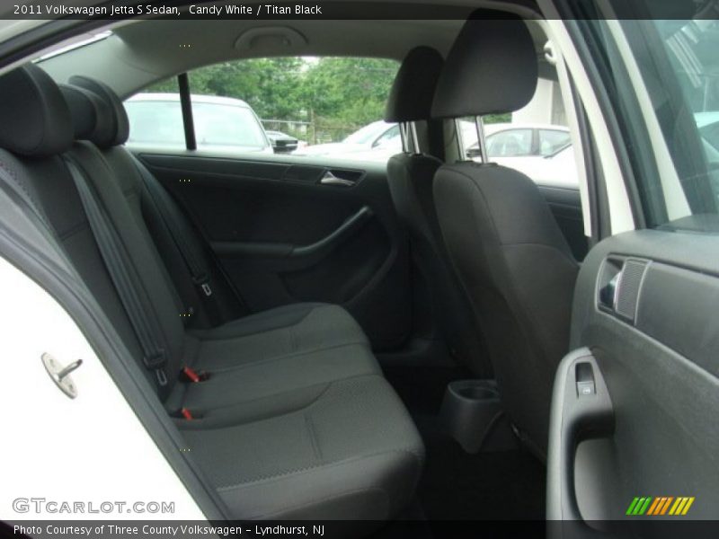 Candy White / Titan Black 2011 Volkswagen Jetta S Sedan