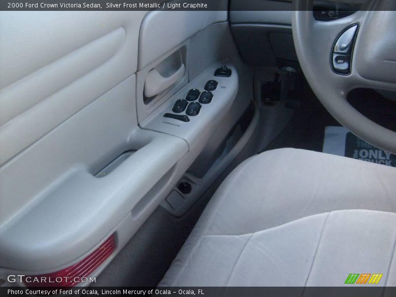 Silver Frost Metallic / Light Graphite 2000 Ford Crown Victoria Sedan
