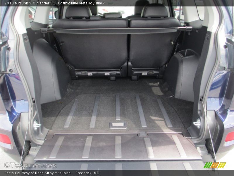 Cosmic Blue Metallic / Black 2010 Mitsubishi Outlander SE