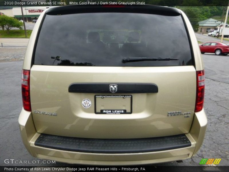 White Gold Pearl / Dark Slate Gray/Light Shale 2010 Dodge Grand Caravan SE Hero
