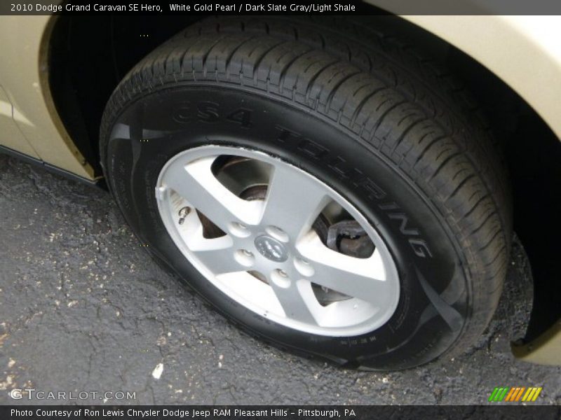 White Gold Pearl / Dark Slate Gray/Light Shale 2010 Dodge Grand Caravan SE Hero
