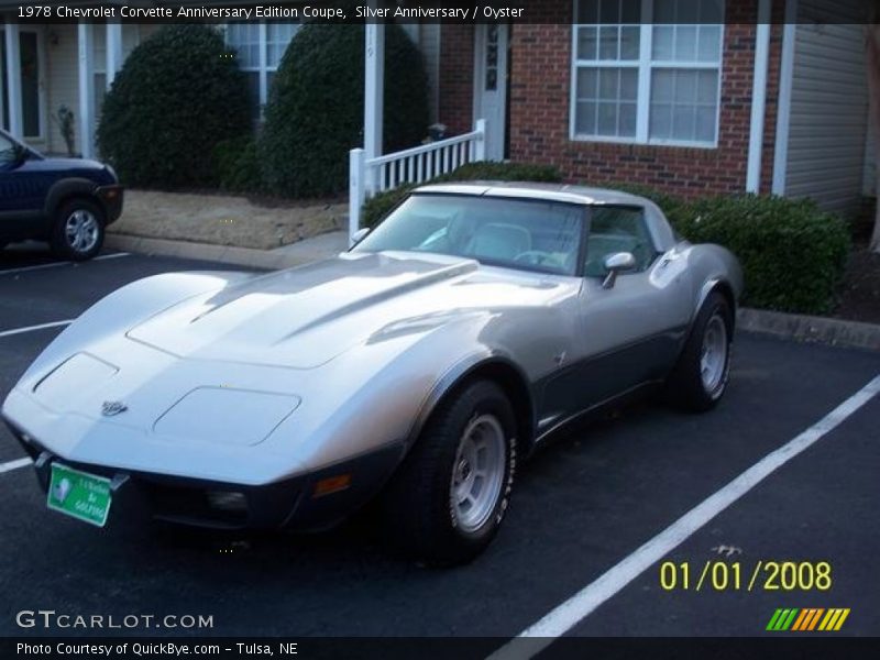 Silver Anniversary / Oyster 1978 Chevrolet Corvette Anniversary Edition Coupe