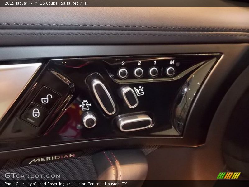 Controls of 2015 F-TYPE S Coupe