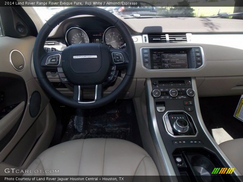 Fuji White / Almond/Espresso 2014 Land Rover Range Rover Evoque Pure