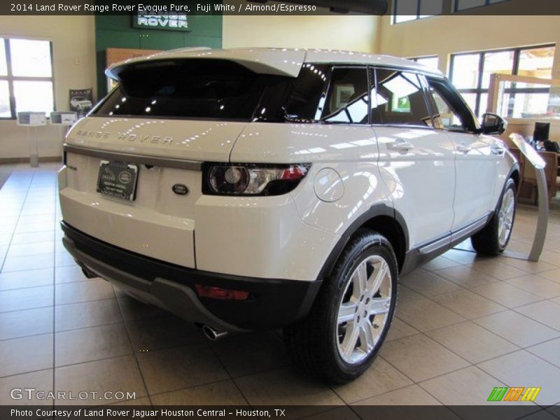 Fuji White / Almond/Espresso 2014 Land Rover Range Rover Evoque Pure