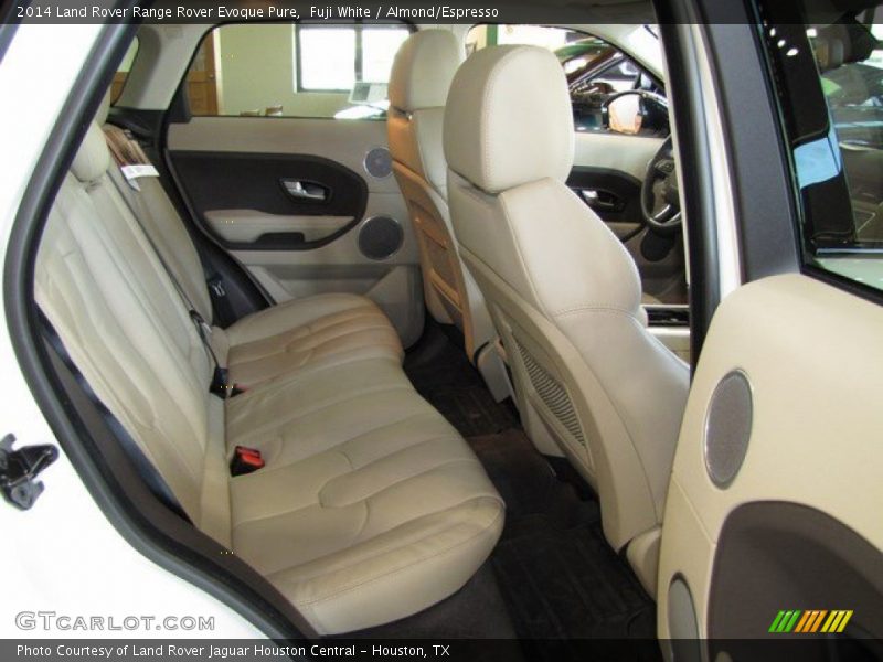 Fuji White / Almond/Espresso 2014 Land Rover Range Rover Evoque Pure