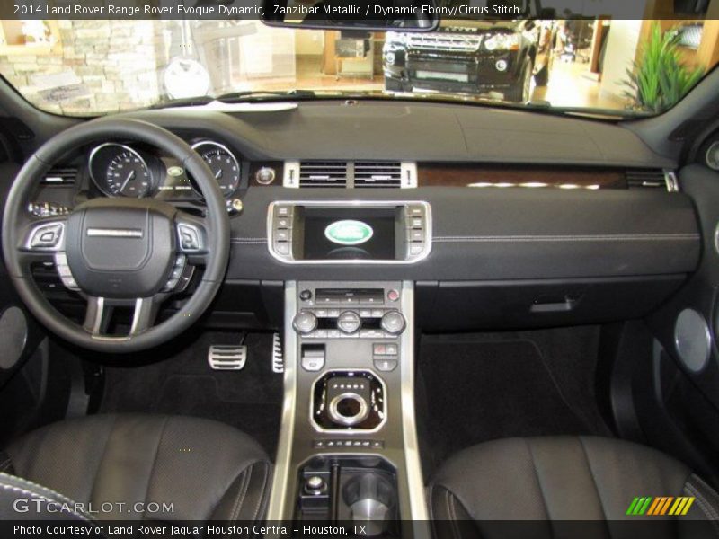 Dashboard of 2014 Range Rover Evoque Dynamic