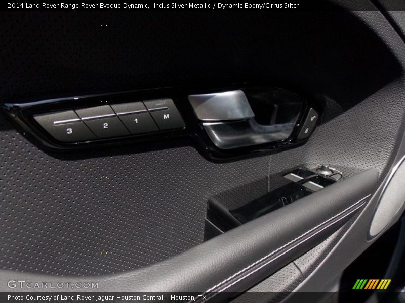 Indus Silver Metallic / Dynamic Ebony/Cirrus Stitch 2014 Land Rover Range Rover Evoque Dynamic