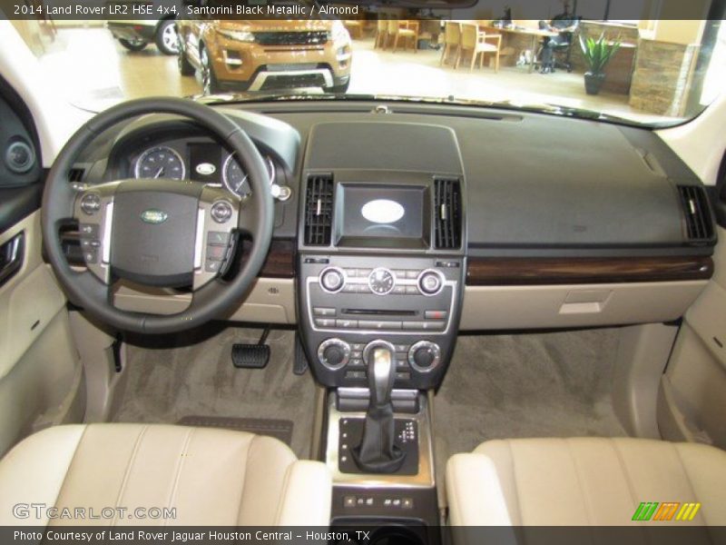 Santorini Black Metallic / Almond 2014 Land Rover LR2 HSE 4x4