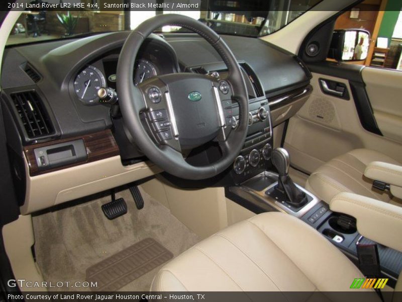 Santorini Black Metallic / Almond 2014 Land Rover LR2 HSE 4x4