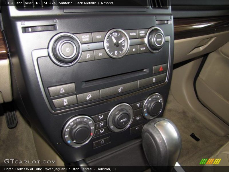 Santorini Black Metallic / Almond 2014 Land Rover LR2 HSE 4x4