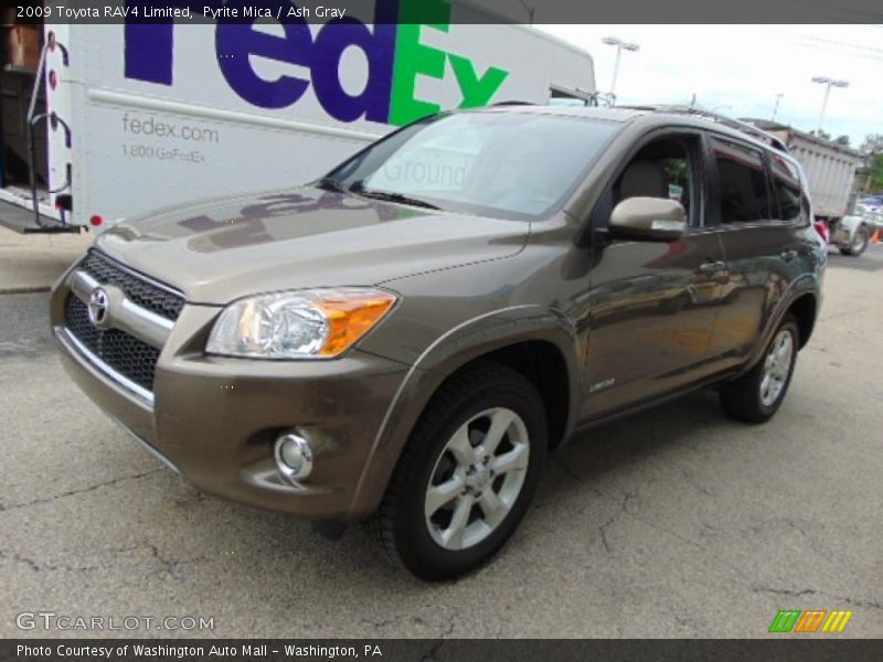 Front 3/4 View of 2009 RAV4 Limited