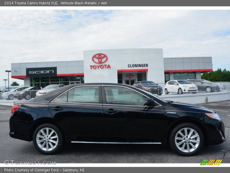 Attitude Black Metallic / Ash 2014 Toyota Camry Hybrid XLE