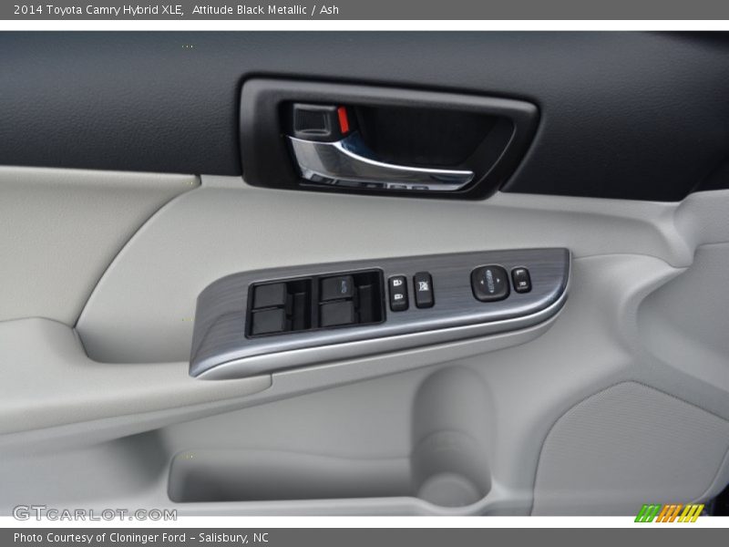 Attitude Black Metallic / Ash 2014 Toyota Camry Hybrid XLE