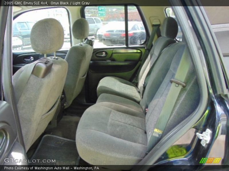 Onyx Black / Light Gray 2005 GMC Envoy SLE 4x4