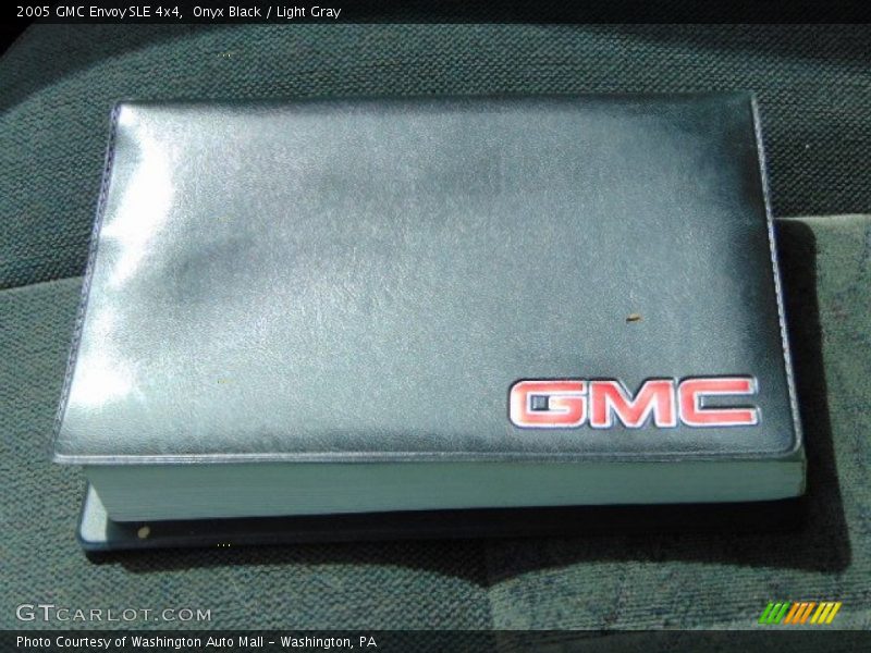 Onyx Black / Light Gray 2005 GMC Envoy SLE 4x4