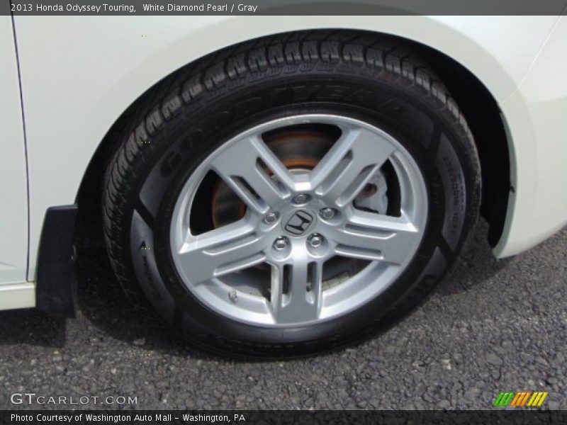 White Diamond Pearl / Gray 2013 Honda Odyssey Touring
