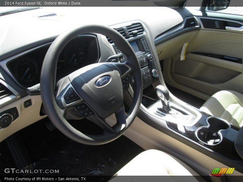 Oxford White / Dune 2014 Ford Fusion SE