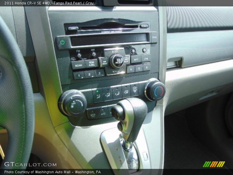 Tango Red Pearl / Gray 2011 Honda CR-V SE 4WD