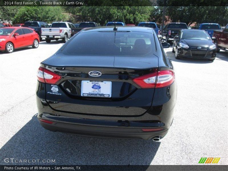 Tuxedo Black / Earth Gray 2014 Ford Fusion S