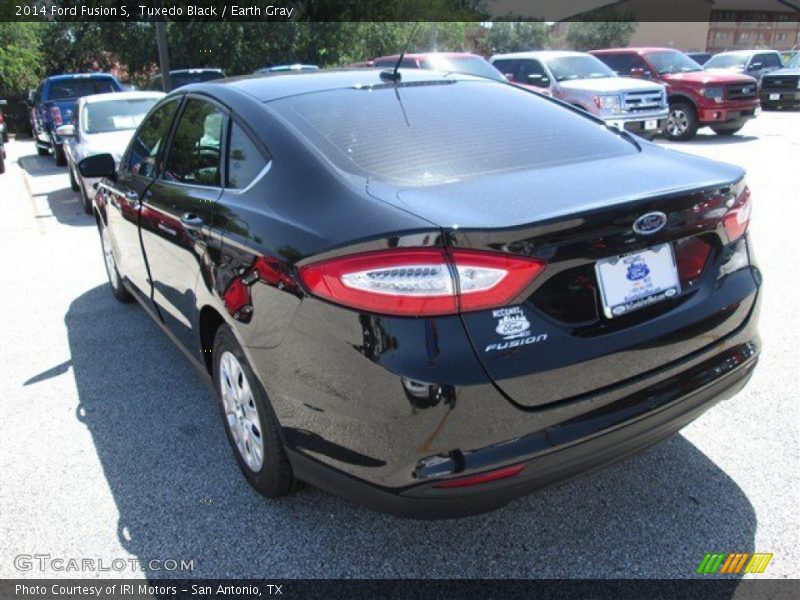 Tuxedo Black / Earth Gray 2014 Ford Fusion S