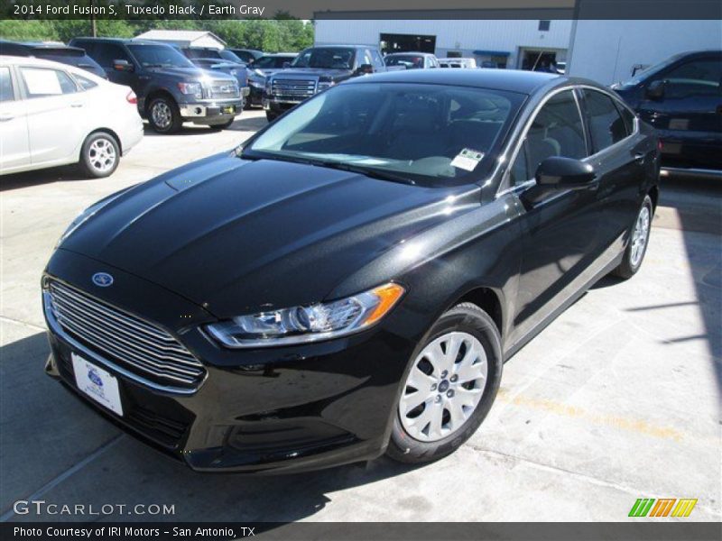 Tuxedo Black / Earth Gray 2014 Ford Fusion S