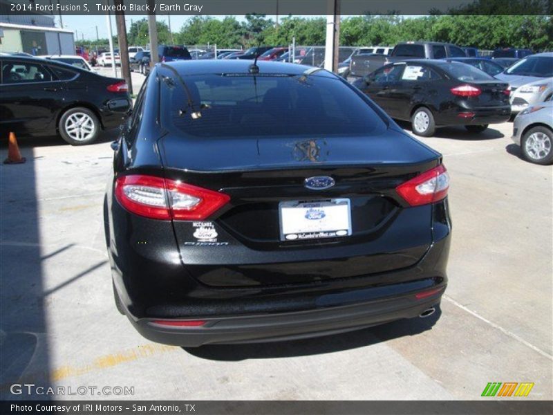 Tuxedo Black / Earth Gray 2014 Ford Fusion S