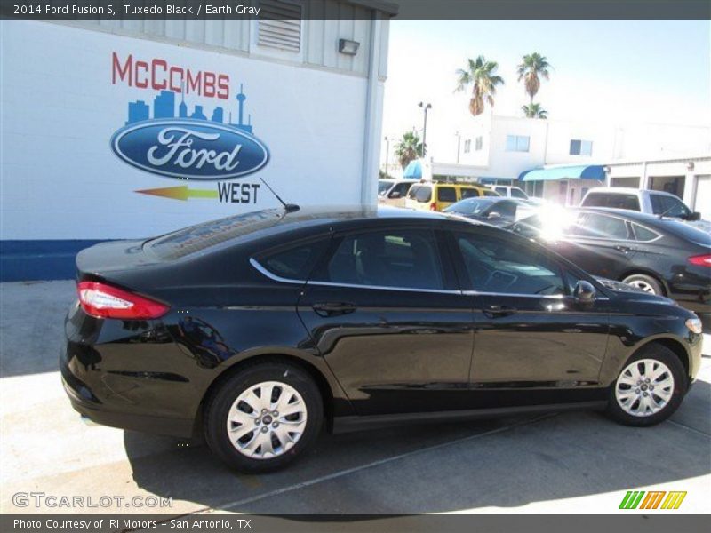 Tuxedo Black / Earth Gray 2014 Ford Fusion S