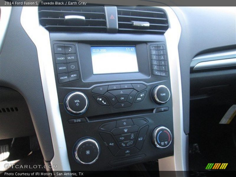 Tuxedo Black / Earth Gray 2014 Ford Fusion S