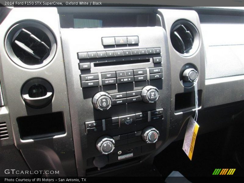 Oxford White / Black 2014 Ford F150 STX SuperCrew