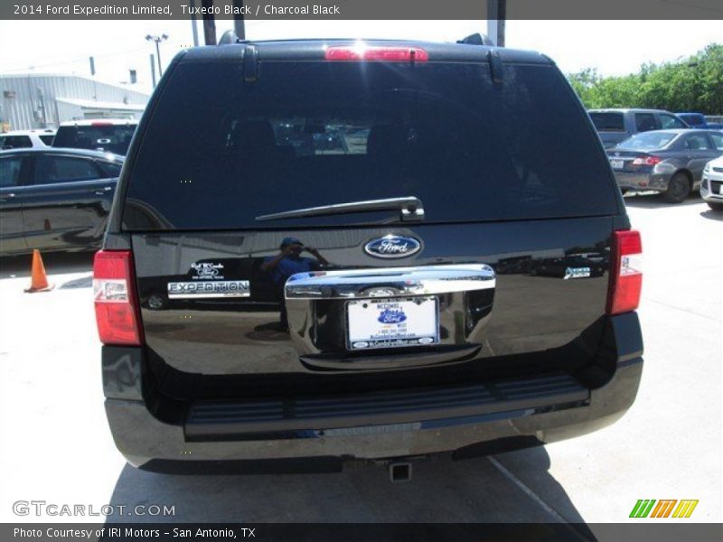 Tuxedo Black / Charcoal Black 2014 Ford Expedition Limited