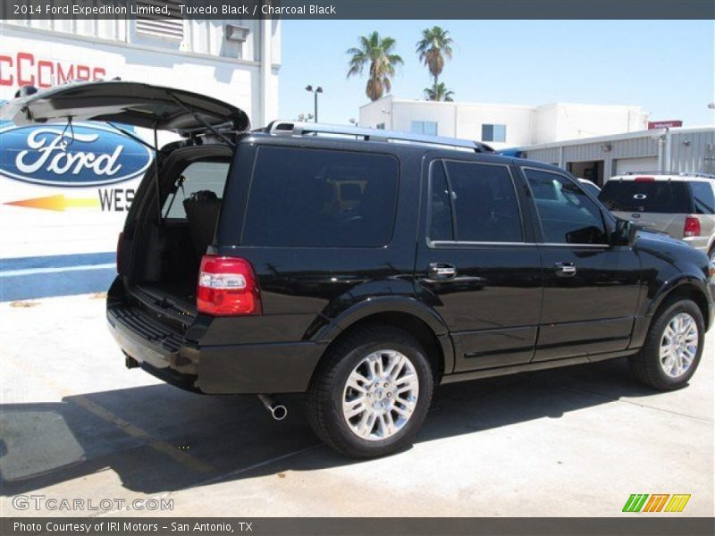 Tuxedo Black / Charcoal Black 2014 Ford Expedition Limited
