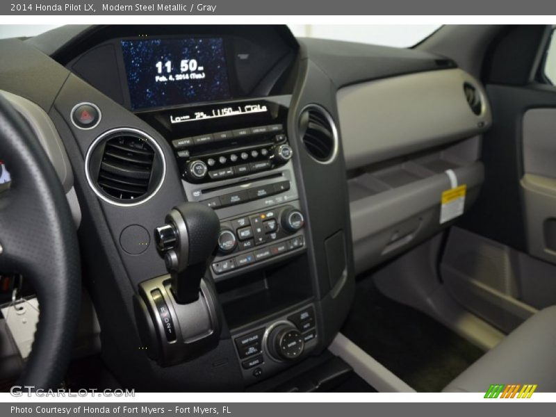Modern Steel Metallic / Gray 2014 Honda Pilot LX