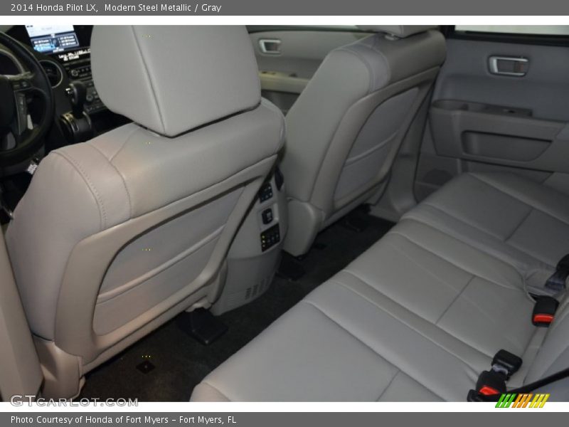 Modern Steel Metallic / Gray 2014 Honda Pilot LX