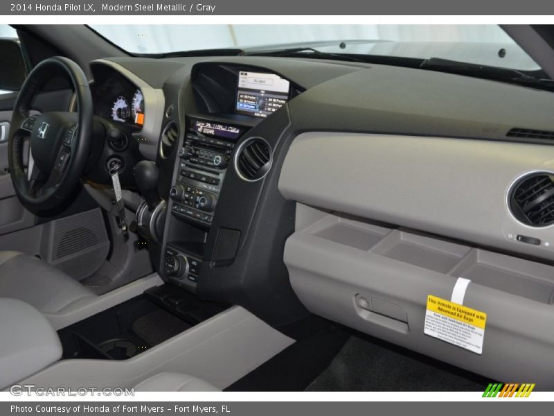 Modern Steel Metallic / Gray 2014 Honda Pilot LX