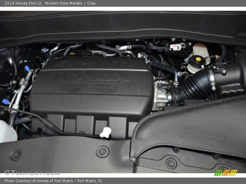 Modern Steel Metallic / Gray 2014 Honda Pilot LX