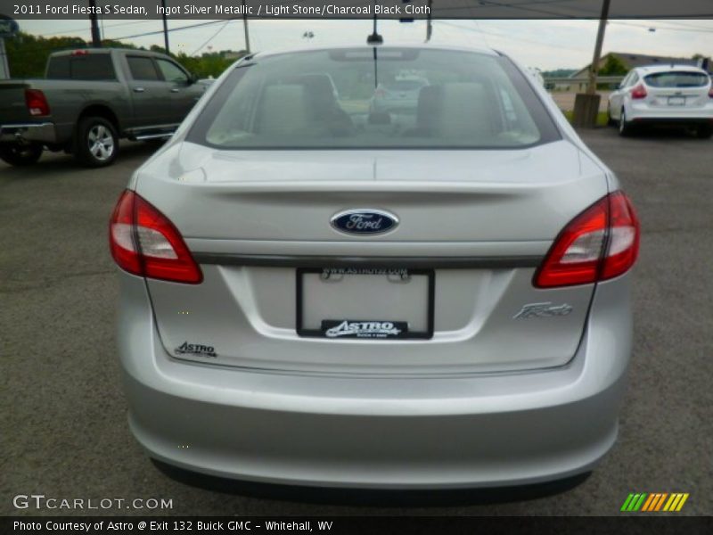 Ingot Silver Metallic / Light Stone/Charcoal Black Cloth 2011 Ford Fiesta S Sedan