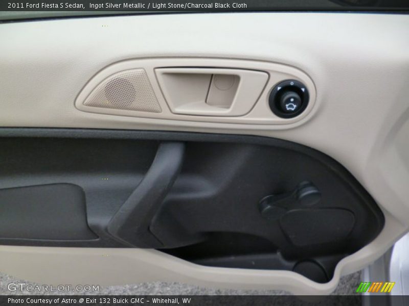 Ingot Silver Metallic / Light Stone/Charcoal Black Cloth 2011 Ford Fiesta S Sedan