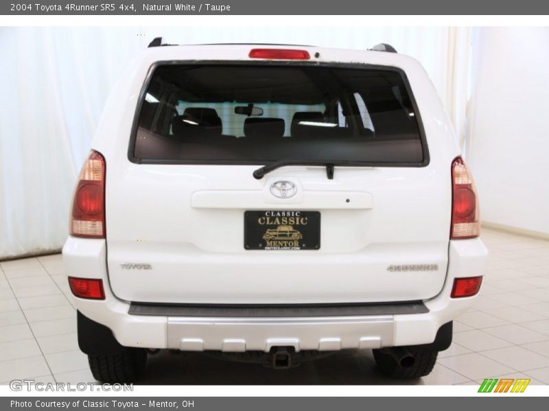Natural White / Taupe 2004 Toyota 4Runner SR5 4x4