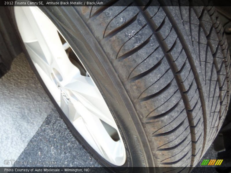 Attitude Black Metallic / Black/Ash 2012 Toyota Camry SE