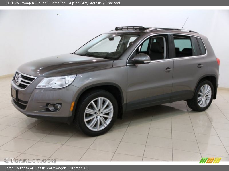 Alpine Gray Metallic / Charcoal 2011 Volkswagen Tiguan SE 4Motion