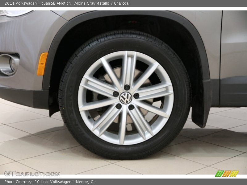 Alpine Gray Metallic / Charcoal 2011 Volkswagen Tiguan SE 4Motion
