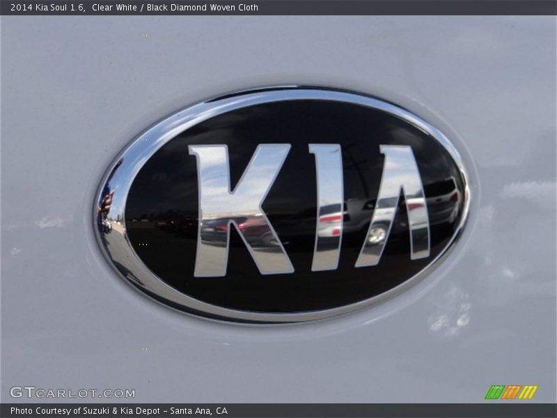 Clear White / Black Diamond Woven Cloth 2014 Kia Soul 1.6